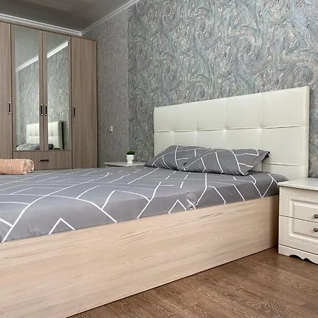1 Ком Квартира В Районе City Center 乌拉尔斯克 外观 照片